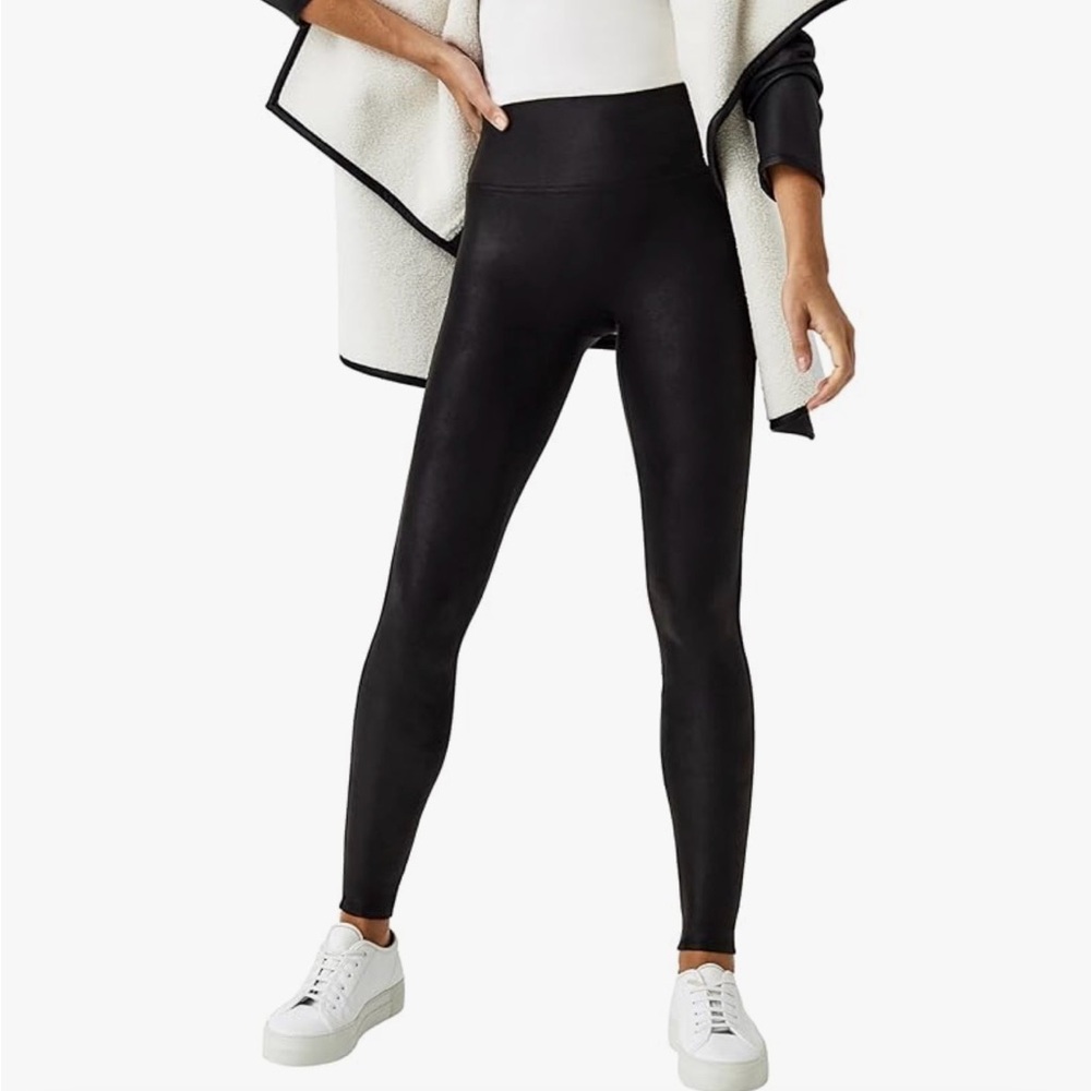 BNWT SPANX Fleeced Lined Faux Leather Black Leggings S Petite - Picture 2 of 4
